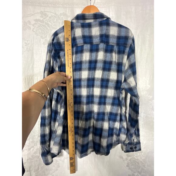 Coleman Flannel Button Up XL Blue White Plaid Long Sleeve - Picture 11 of 11